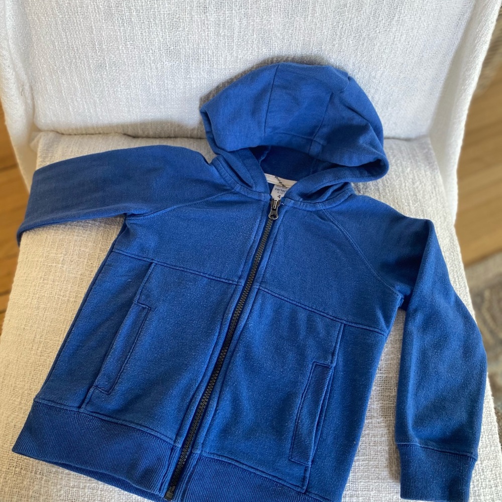 Full zipper hooded sweatshirt size 4 Carter’s